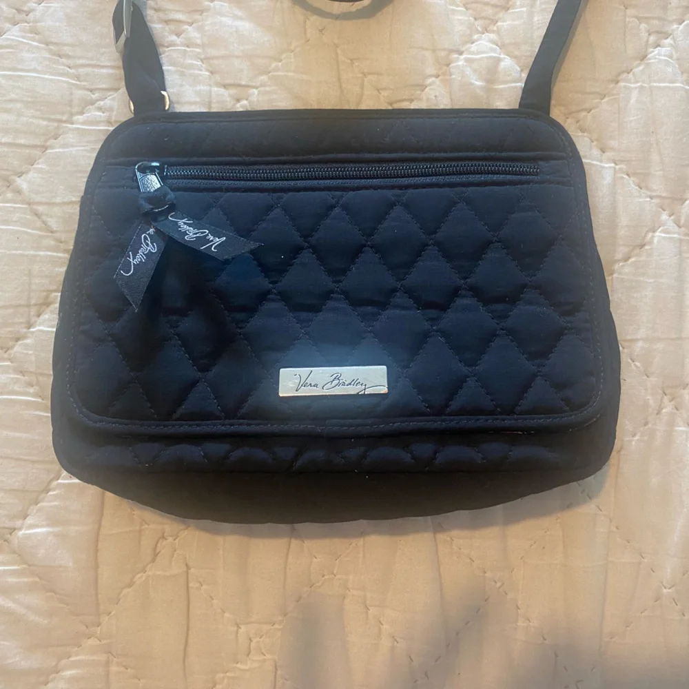 Vera Bradley Black Quilted Crossbody Bag - Small - Picture 1 of 5